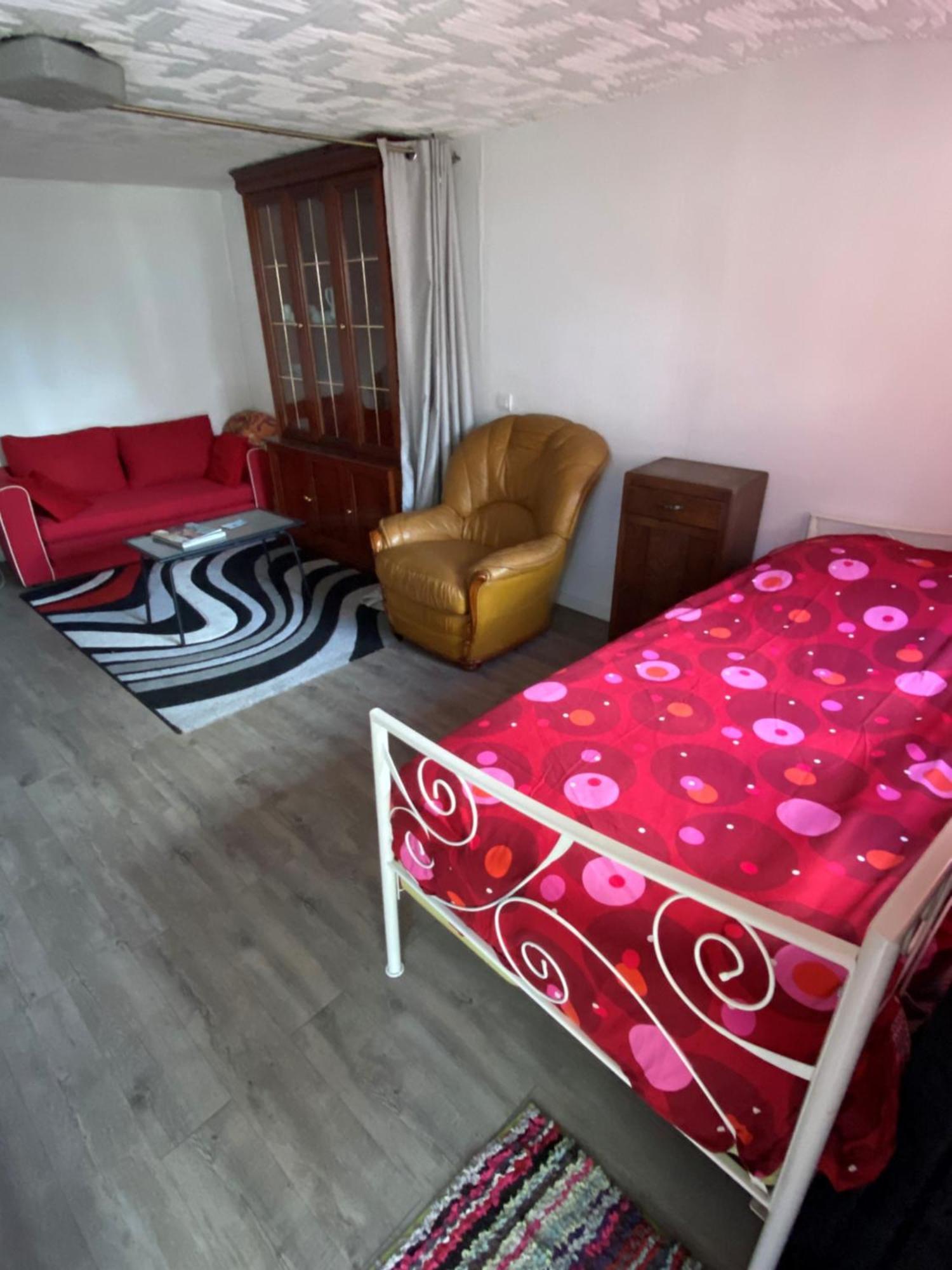 Joli Maison Calme 10 Mn De Paris St Lazare Privatunterkunft
